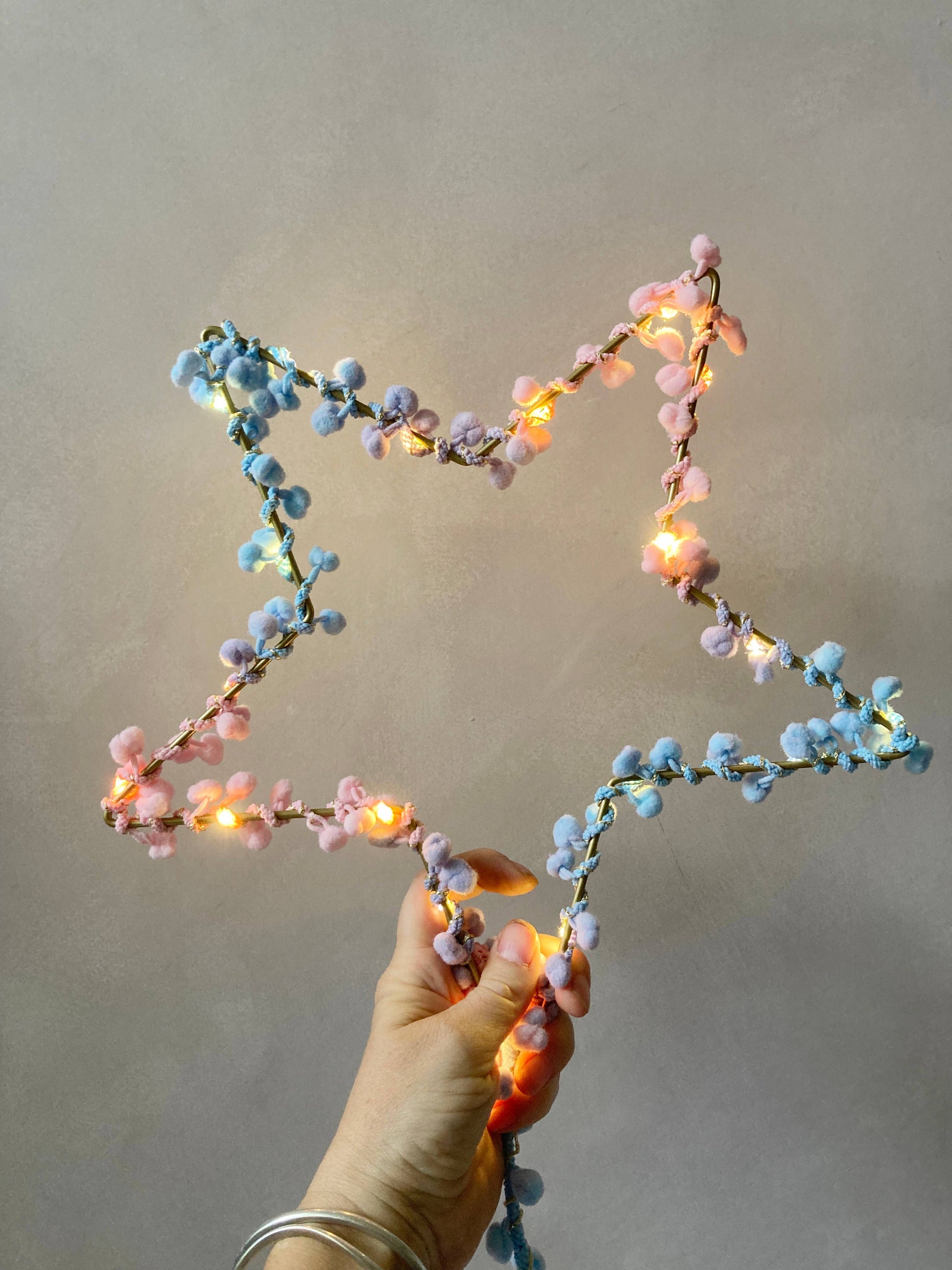 Pom Pom Fairy Light Star