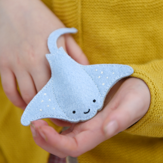 Manta Ray Finger Puppet Craft Kit