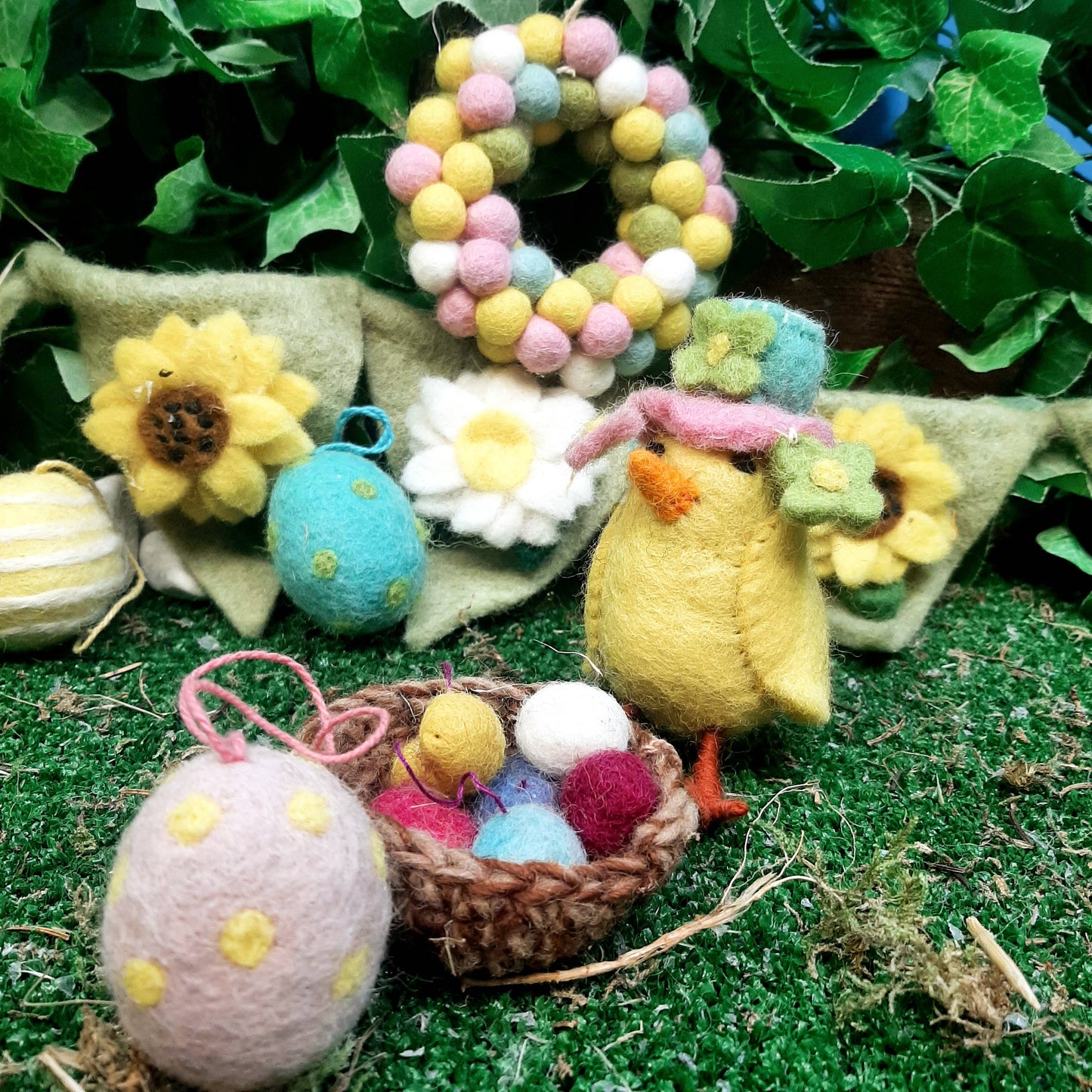 Easter Mini Bubble Wreath Hanging Decoration