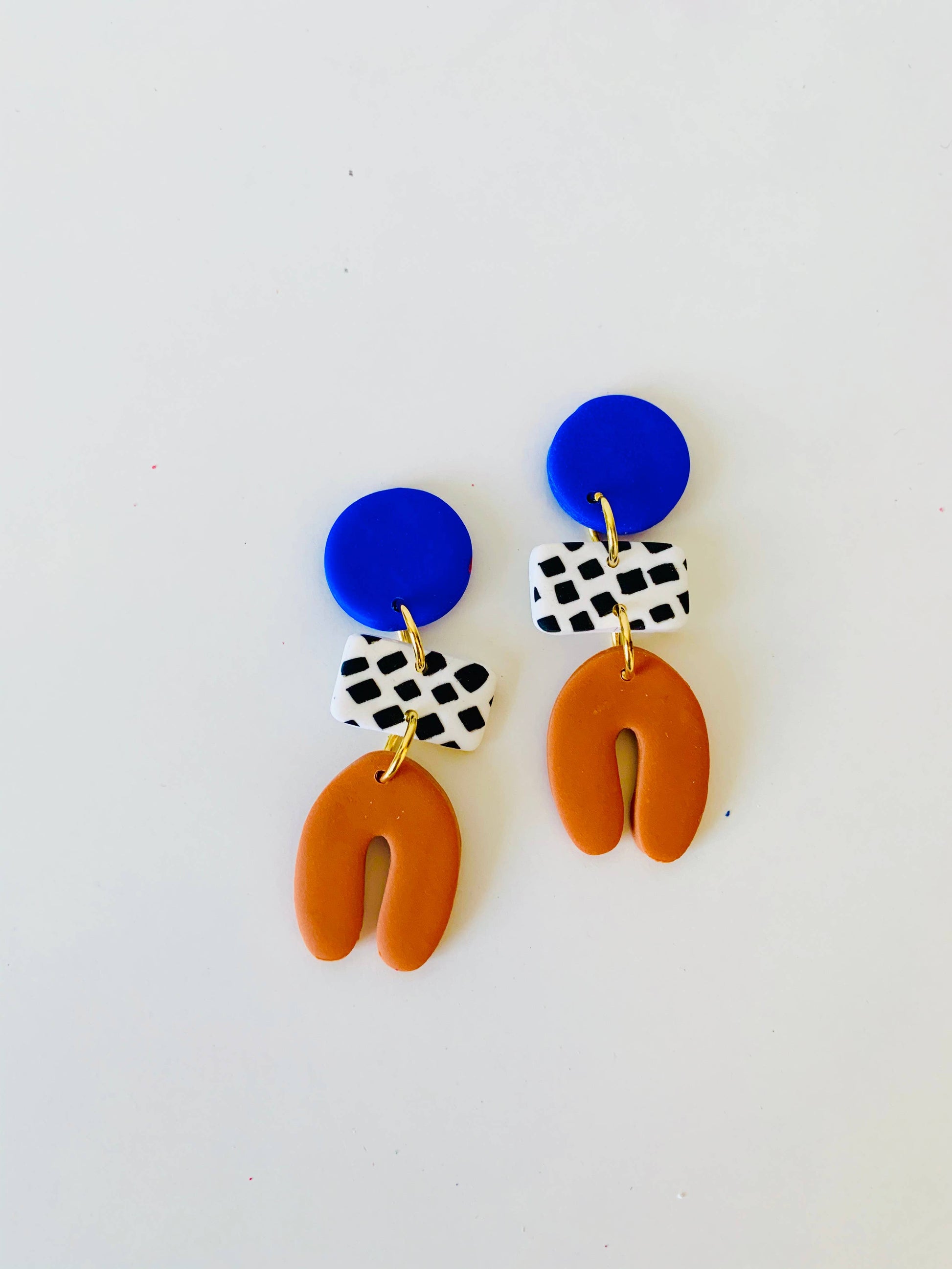 Dotty - Shape Earrings