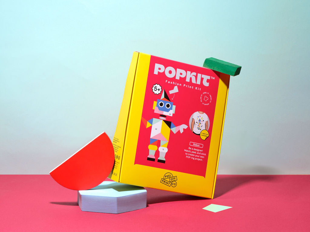 Robot POPKIT Design Kit. Their kits encourage children to transform pre-loved clothing into unique, personalised fashion statements, helping to reduce screen time and boost fine motor skills. With easy-to-follow instructions.