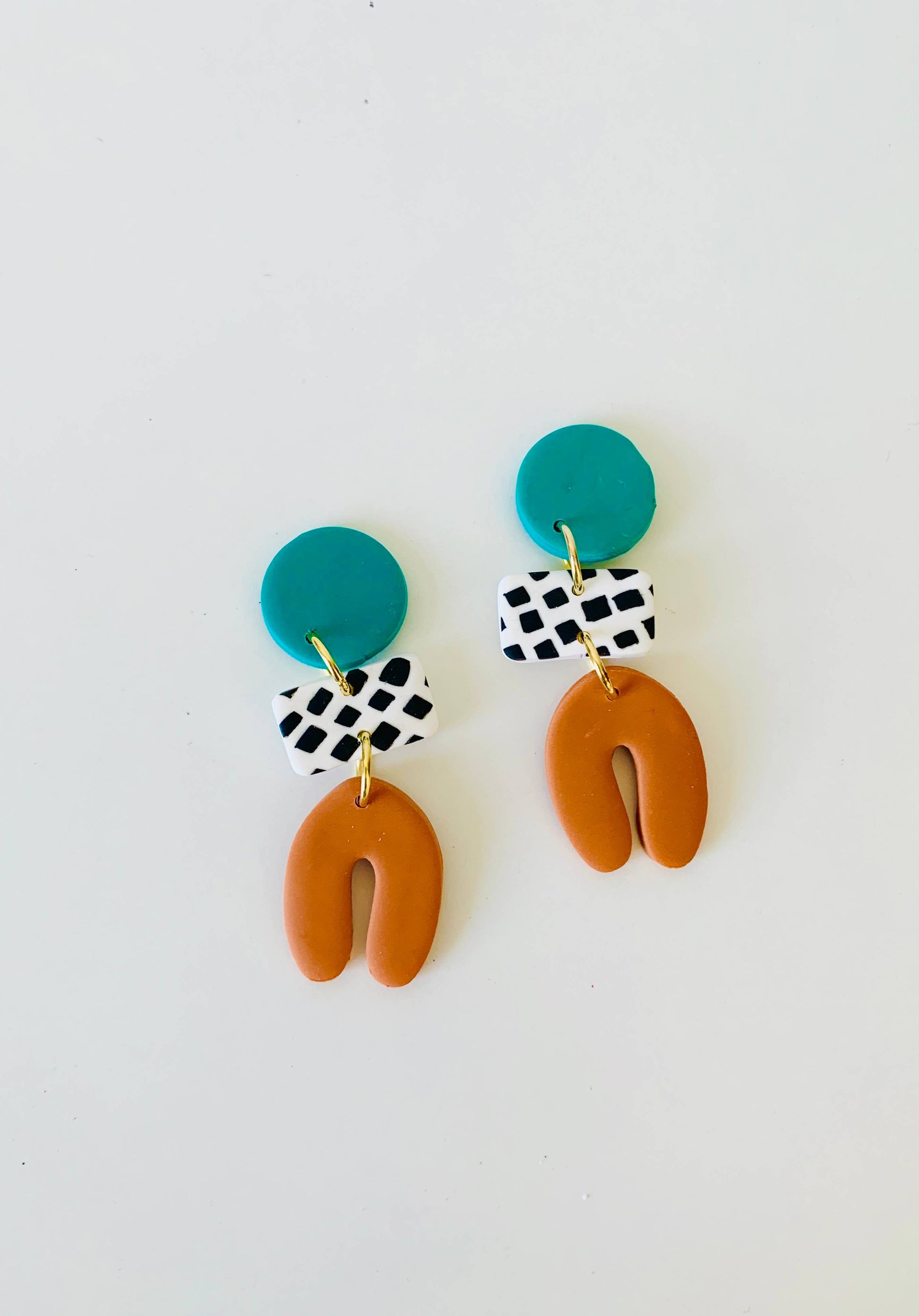 Dotty - Shape Earrings