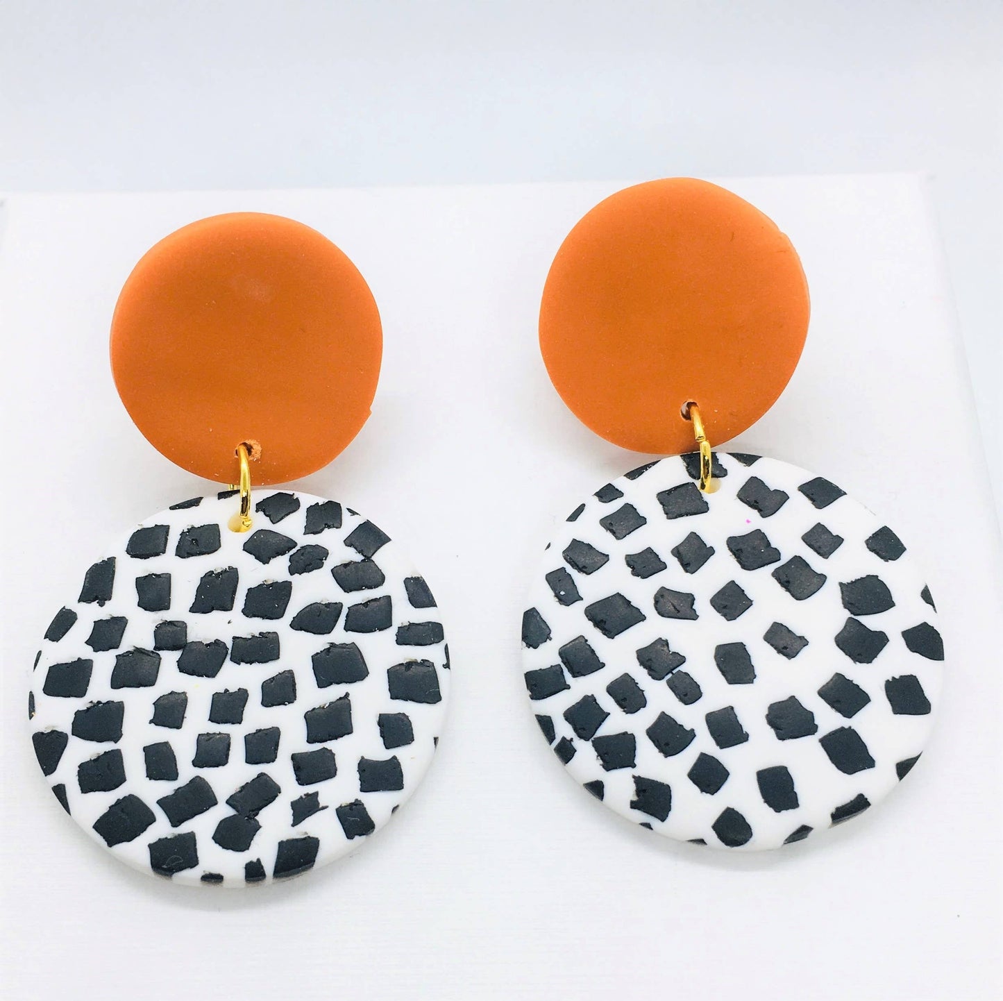 Dotty - Medium Cognac Earrings