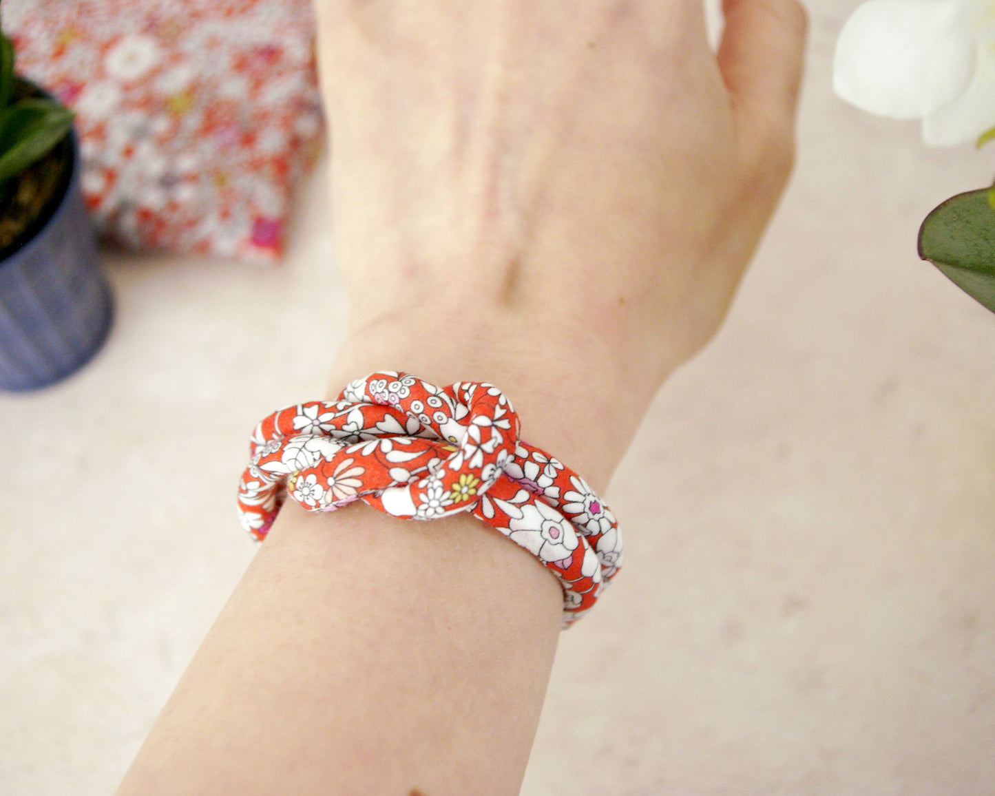 Reef Knot Bracelet - Hot House Blooms: June's Meadow