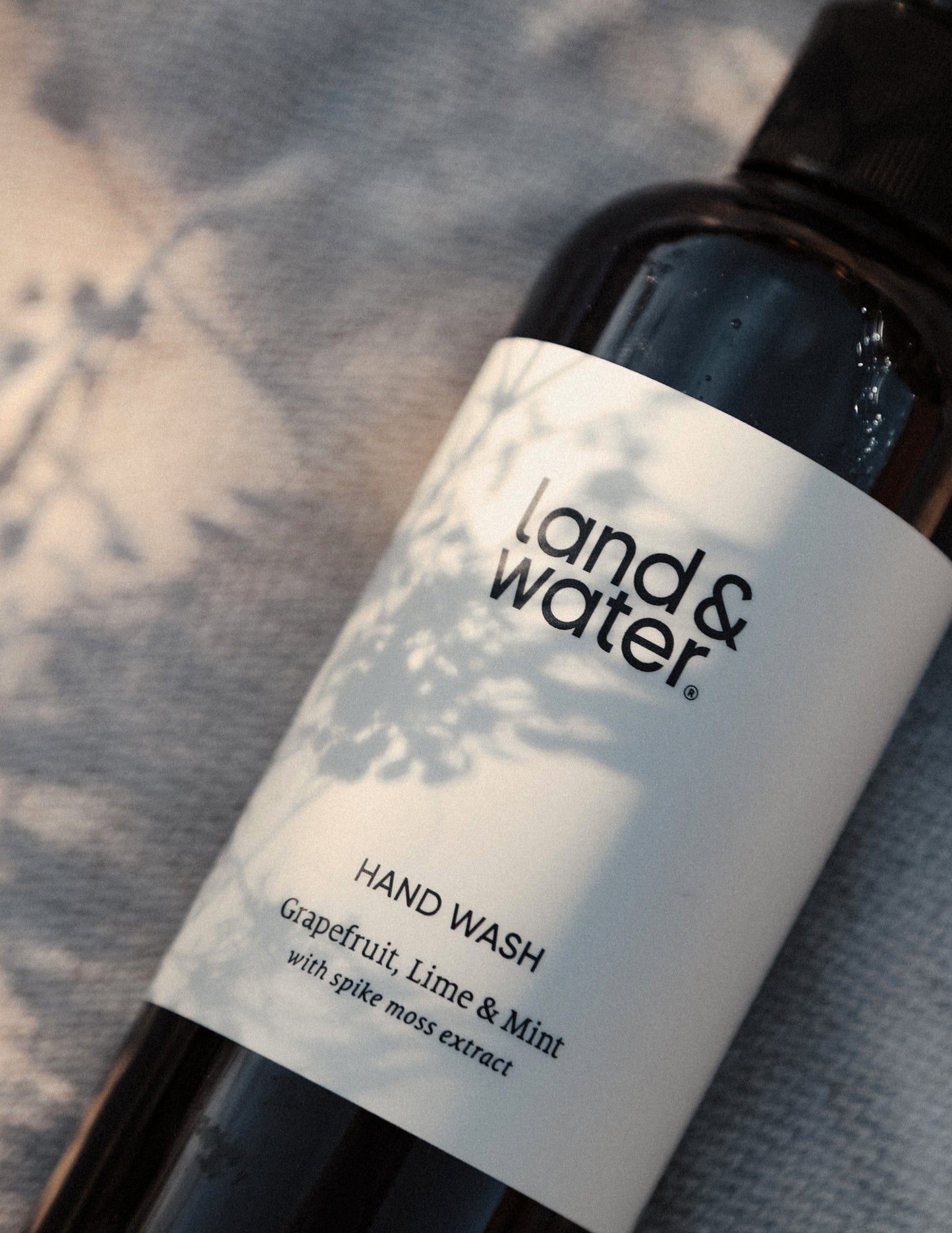 Hand Wash Grapefruit, Lime and Mint 250ml with spike moss extract.