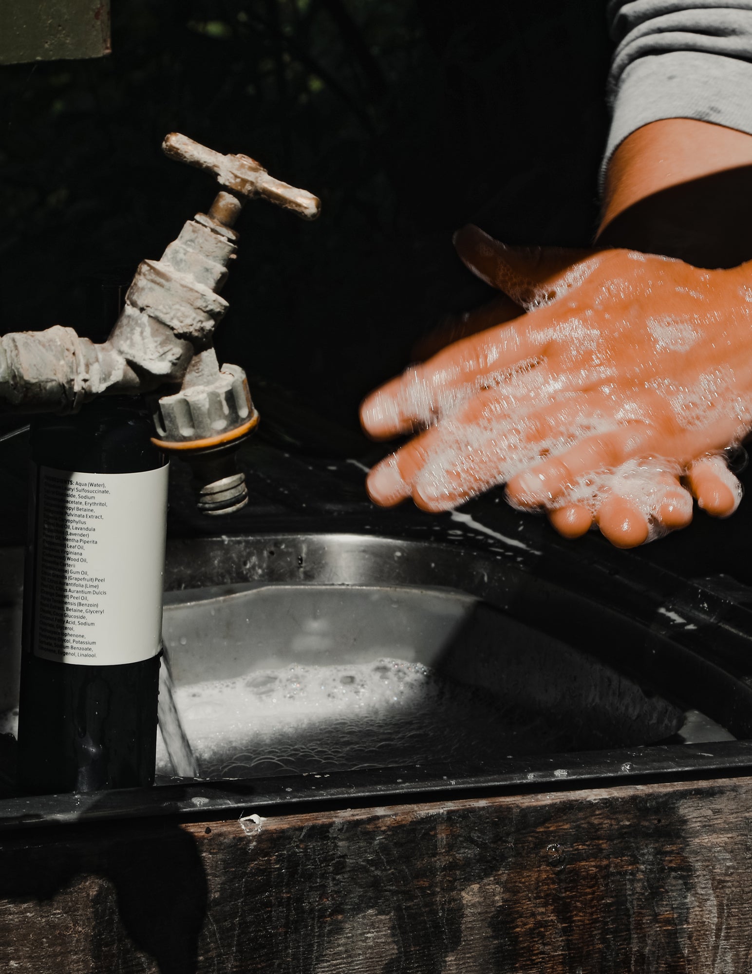 Hand Wash Grapefruit, Lime and Mint 250ml with spike moss extract.