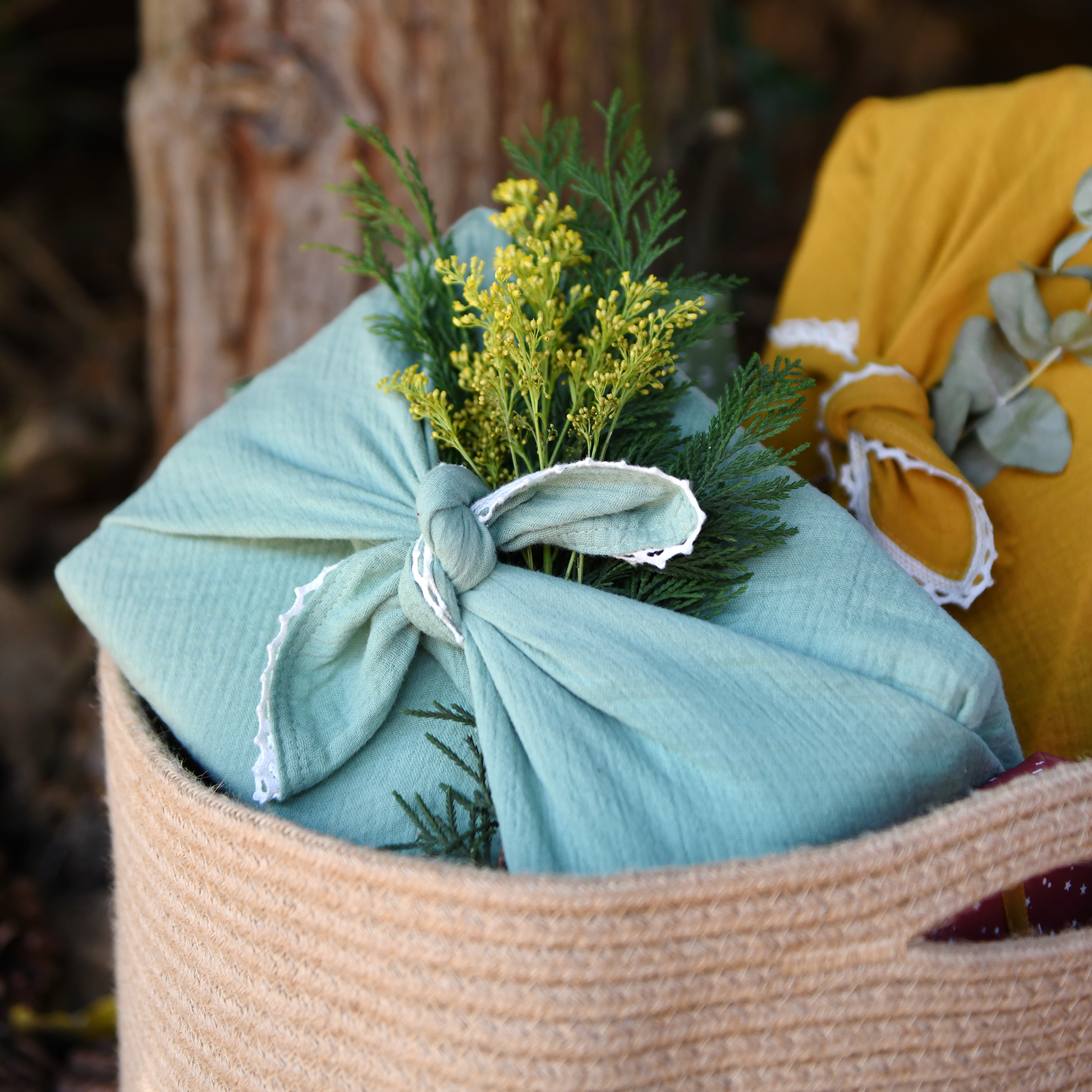 Reusable Mint Lace-Trimmed Fabric Gift Wrap